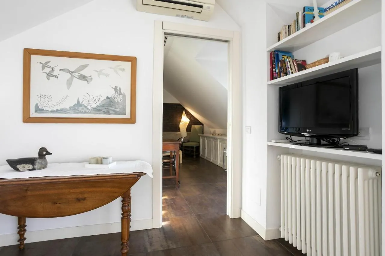 San Vittore One Bedroom B By Halldis Milano Lägenhet